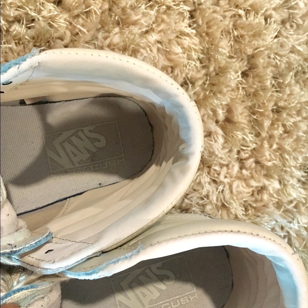 Vans - Picture 4 of 5